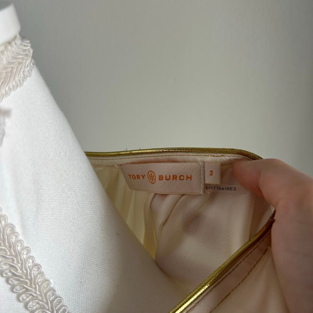 Tory Burch 100% Silk Cream and Gold Tunic Top Keyhole Blouse Quiet Luxury Size 2 - Picture 6 of 9